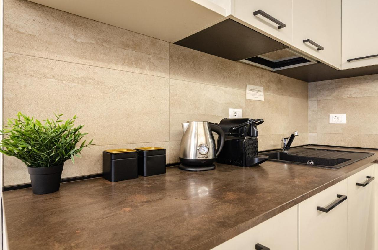 Goito Luxury Apartment, In The Historical Center ボローニャ エクステリア 写真